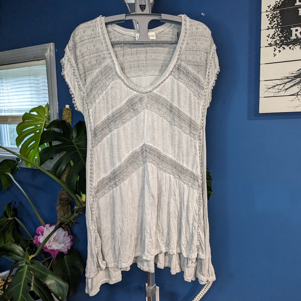 Knox Rose Medium Gray Top